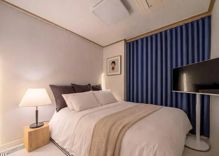 아파트 Luxury Penthouse With Private Gym, Steps To Metro 서울특별시