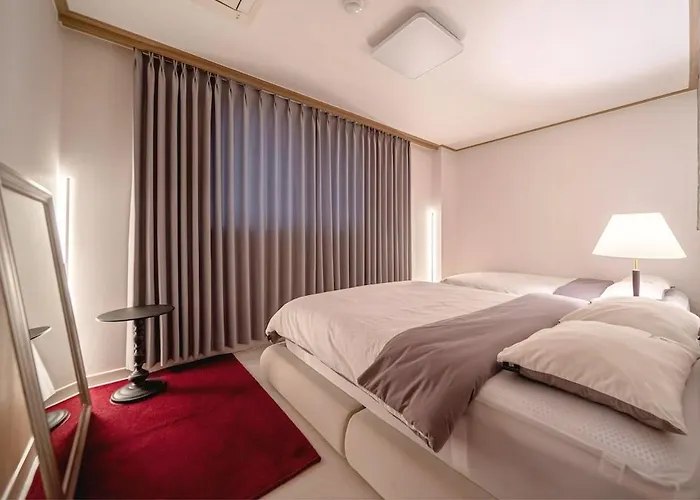 Luxury Penthouse With Private Gym, Steps To Metro * 서울특별시